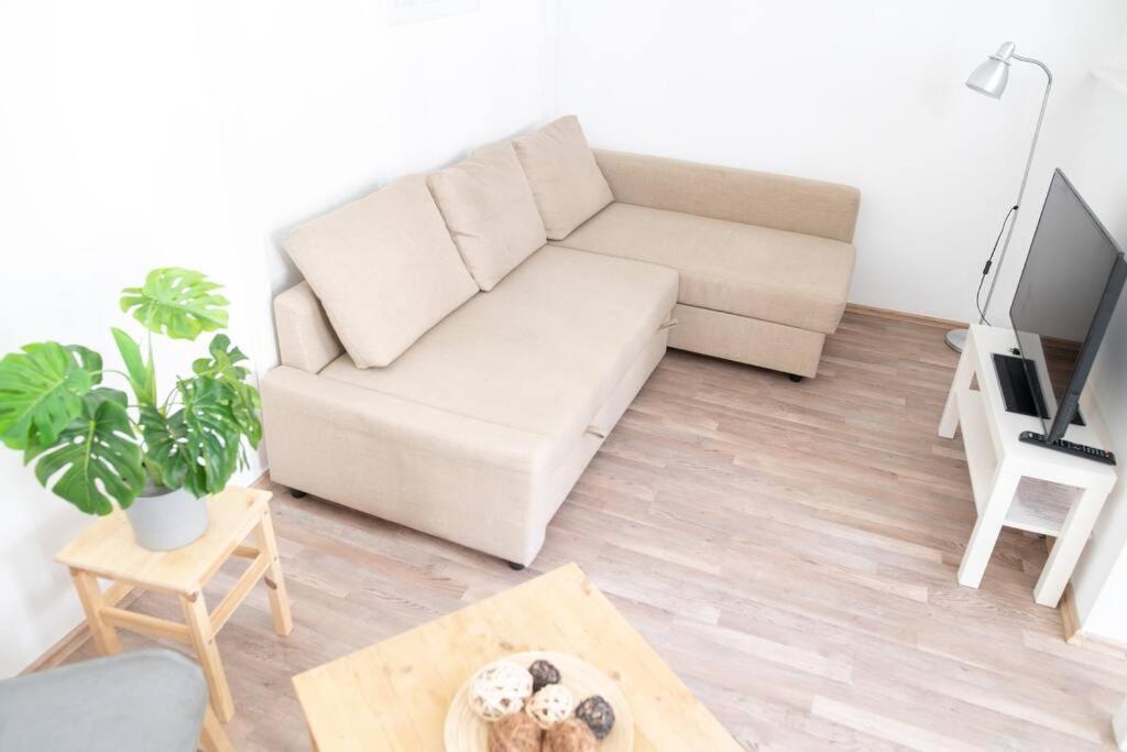 Apartman N28 Next To Andrassy Boulevard. *